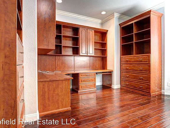 4th image of 305 Corsicana St #C2
