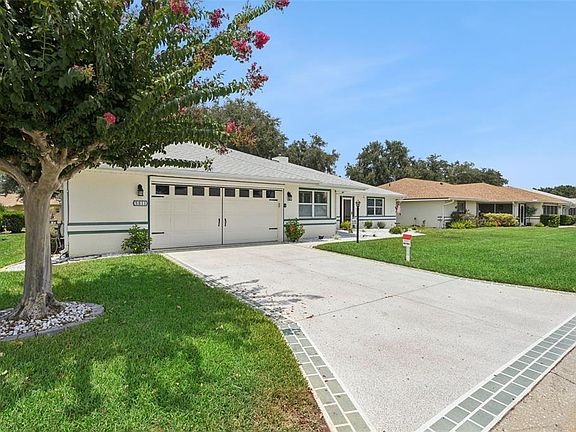 3rd image of 5811 Princess Caroline Pl