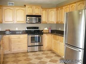 3rd image of 841 Newport Bay Dr