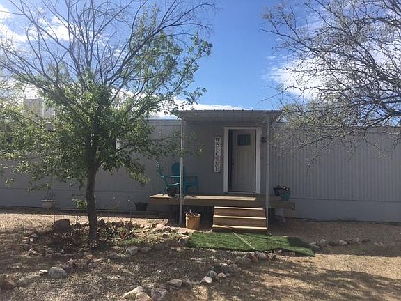 Picture of front porch. Porch will be repainted.