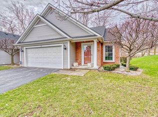 7 Amberwood Pl, Rochester, NY 14626