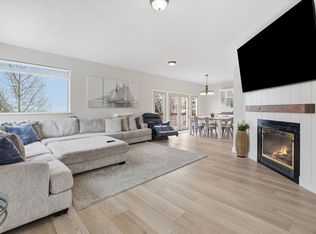 538 W Raspberry Patch Rd, Garden City, UT 84028