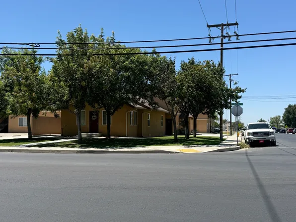 1129 Ellington St #A, Delano, CA 93215