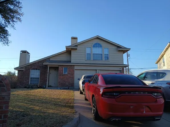 1300 Brookmeadow Ct, Arlington, TX 76018