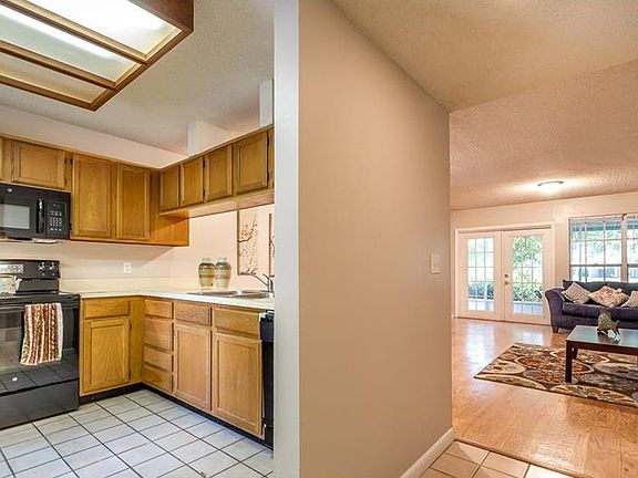 5th image of 6919 Lake Place Ct