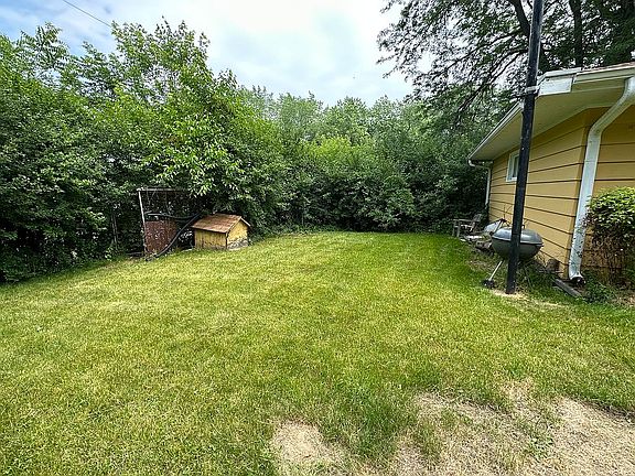 5th image of 5322 W Calumet Rd