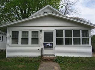 18 Lorraine St, Barrington, RI 02806