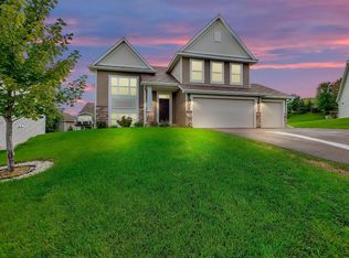12923 Glenhurst Ave, Burnsville, MN 55337