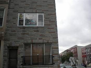 2nd image of 401 N Lakewood Ave