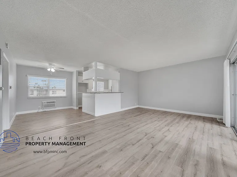 10327 Downey Ave — Photo 9