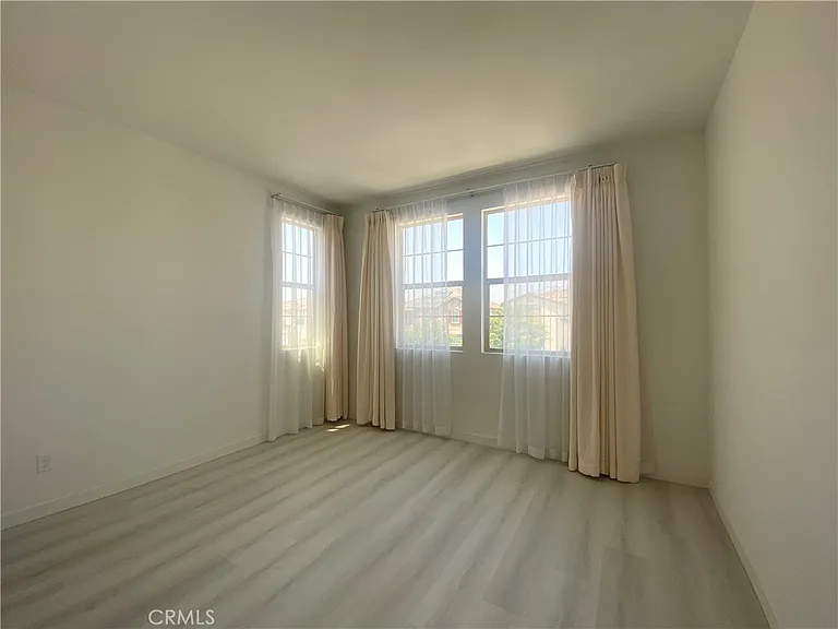 2932 E Silver Sky Dr — Photo 15