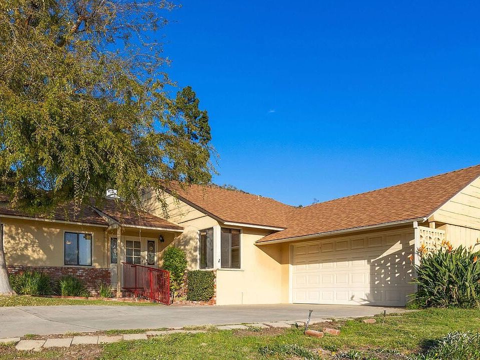 1st image of 2118 Hilton Dr