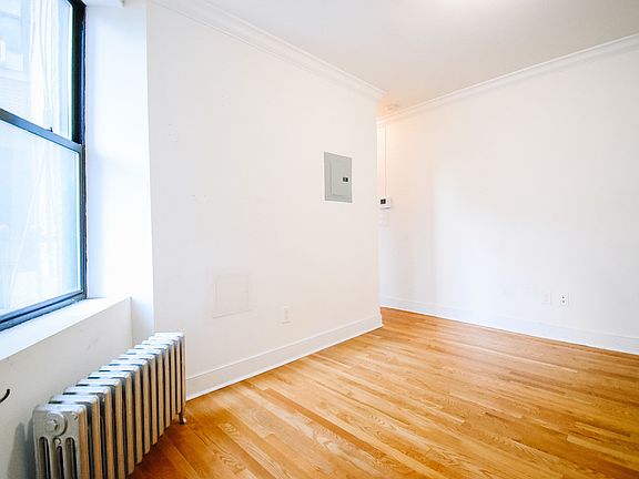 4th image of 9 W 110th St APT 24