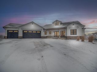 N8828 Juniper Rd, Beaver Dam, WI 53916