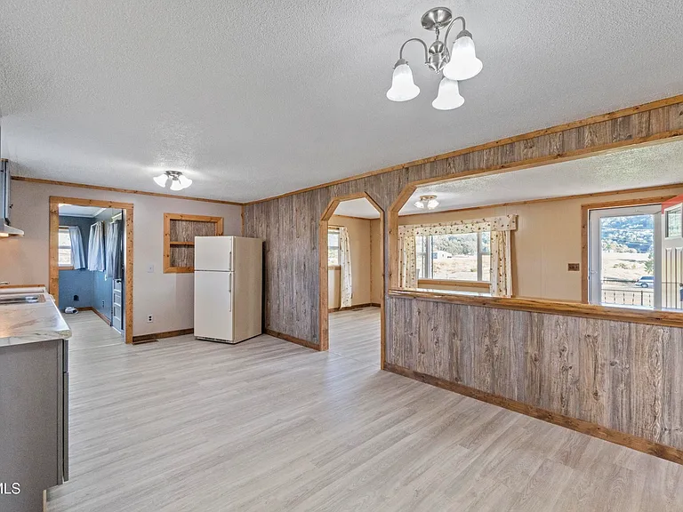 215 White Sands Rd — Photo 8