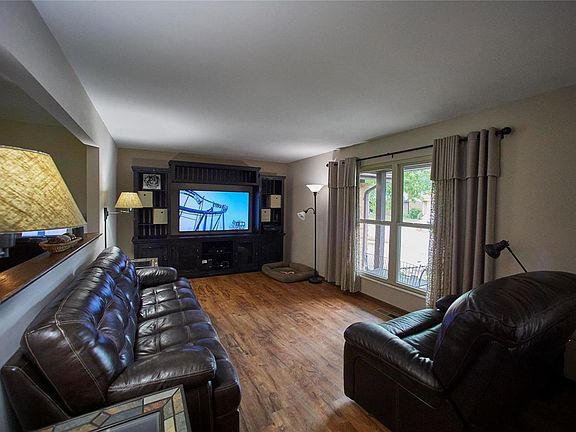 5th image of 2342 Cavendish Ln