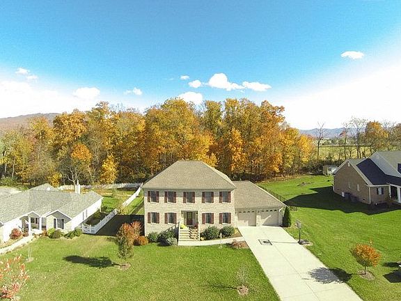 2nd image of 2000 Marigold Cir