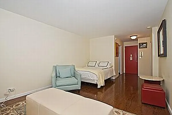Sold by Fenwick Keats Real Estate | media 9