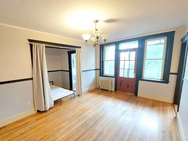 28 Quint Ave #38 — Photo 1