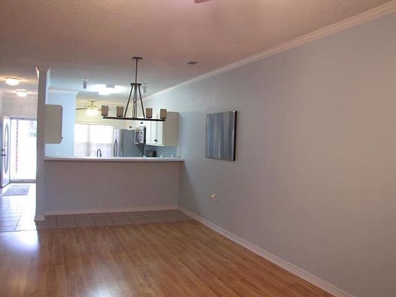 2nd image of 5880 Spanish Trl APT D