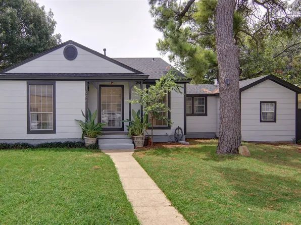 1006 Calaveras St, Graham, TX 76450