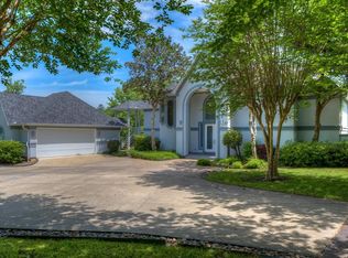 6 Woodbury Ct, Coldspring, TX 77331