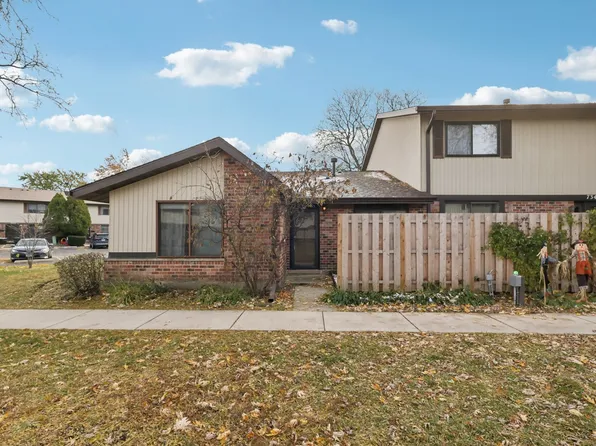 7344 Country Creek Way Unit 8, Downers Grove, IL 60516