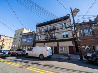 1132 Summit Ave APT 3, Jersey City, NJ 07307