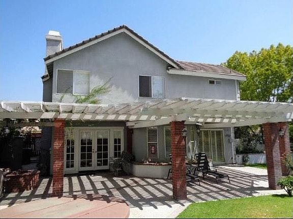 3rd image of 1334 N Sunrise Cir