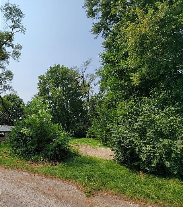 2nd image of 2048 Nolan Ave