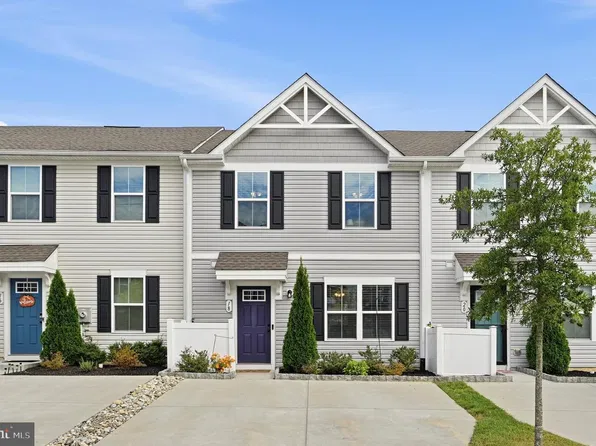 18 Mulberry Ln, Clementon, NJ 08021