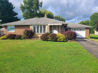 284 W 3rd St, Frazeysburg, OH 43822