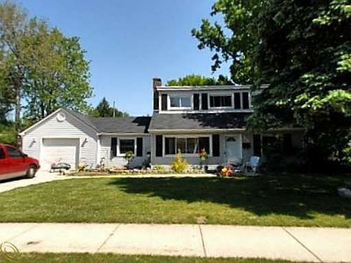 5th image of 29624 Cambridge St