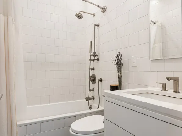558 West 150th Street 301 image 6 of 7