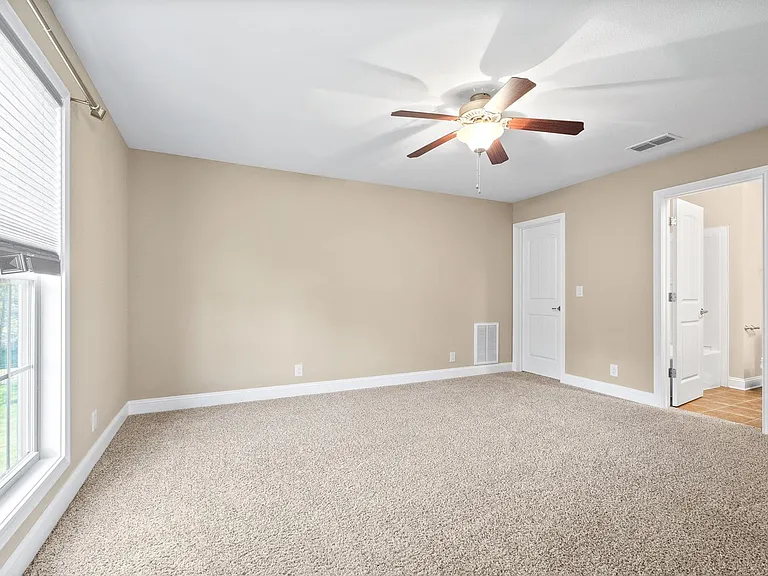 126 Parkland Cir — Photo 29
