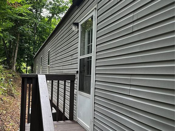 4th image of 7 Earl Nash Way
