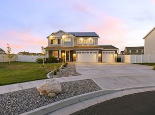 1476 W Willowcreek Ct, Syracuse, UT 84075
