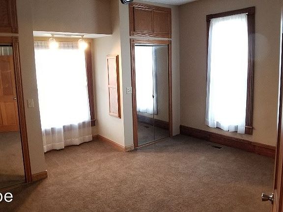 4th image of 623 N Klotz St