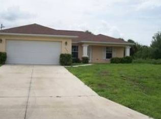 6061 Latimer Ave, Fort Myers, FL 33905