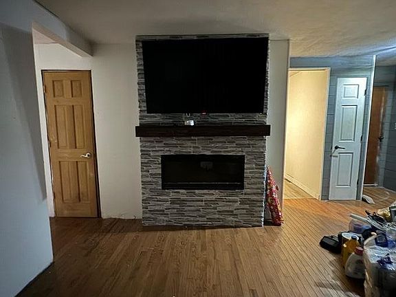 4th image of 1855 N 300 E