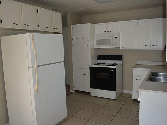 3rd image of 1903 Pottawatomie St #1