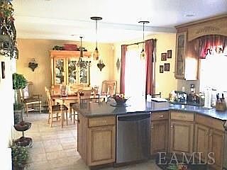 4th image of 47 Woodruff Ave