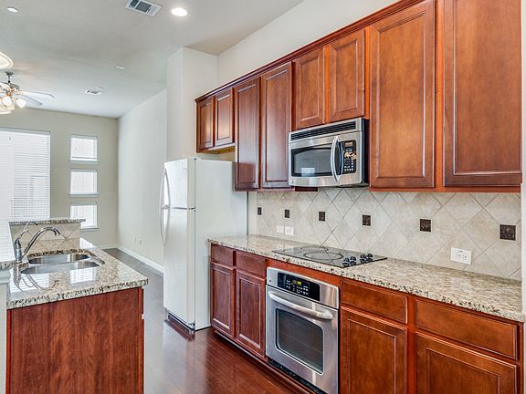 5th image of 2326 Stutz Dr Unit 103