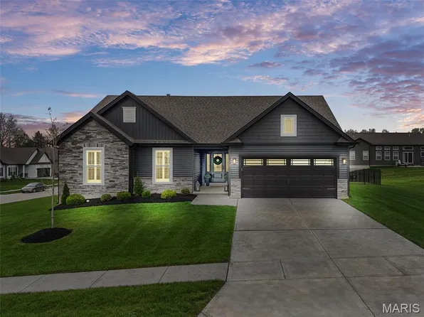 213 Arlington Dr, Moscow Mills, MO 63362