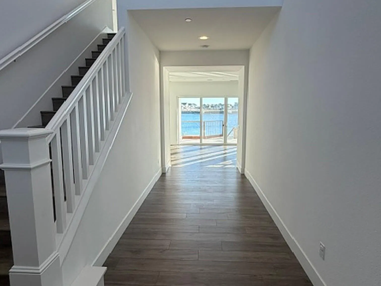 4 bed, 4.5 bath, 3498 sqft, $5,675 — Photo 2