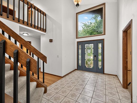3rd image of 3076 Woodside Dr