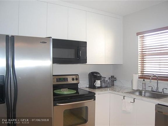 4th image of 1400 NE 57th Ct APT 201