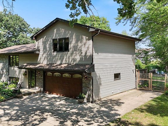 4th image of 308 Douglas Dr