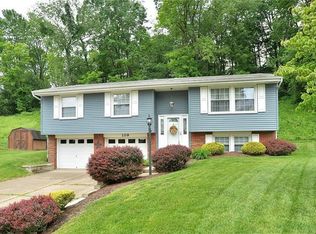 109 Winwood Rd, Coraopolis, PA 15108