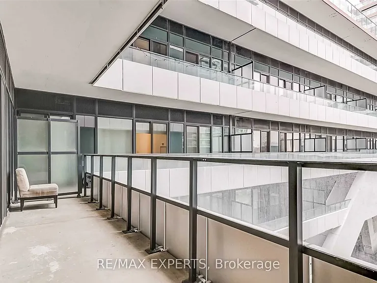 20 Shore Breeze Dr #450 — Photo 31